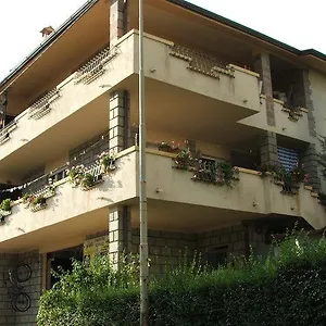 https://pietro-graziella.in-sardinia.net