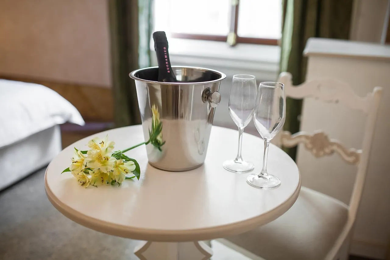 Palazzo D'Oltrarno - Residenza D'Epoca Bed and Breakfast Florence Bed & Breakfast