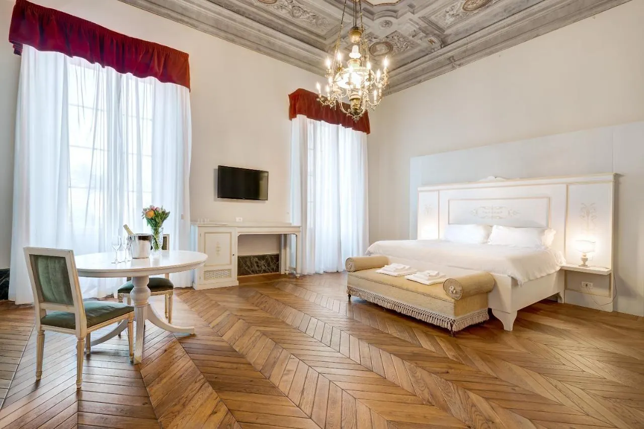 Palazzo D'Oltrarno - Residenza D'Epoca Bed and Breakfast Florence