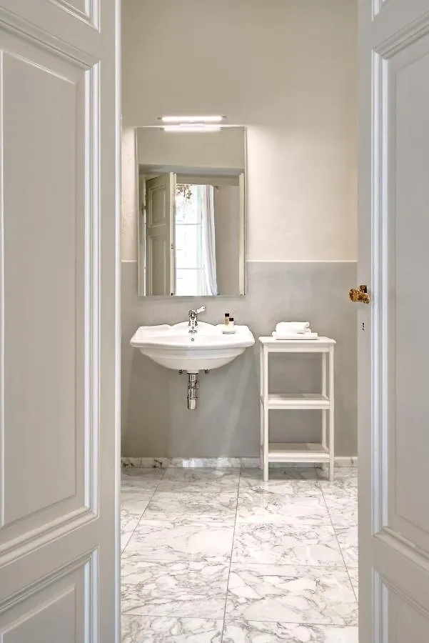 Bed & Breakfast Palazzo D'Oltrarno - Residenza D'Epoca Bed and Breakfast Florence