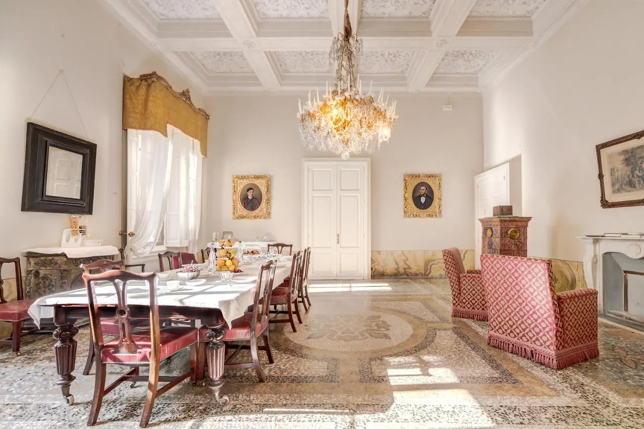 Palazzo D'Oltrarno - Residenza D'Epoca Bed and Breakfast Florence Bed & Breakfast