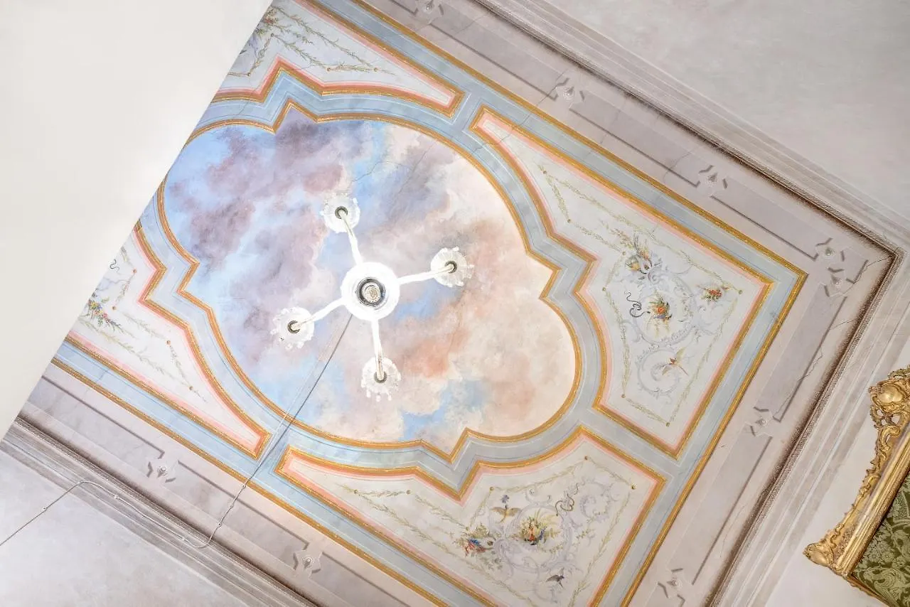 ***  Palazzo D'Oltrarno - Residenza D'Epoca Bed & Breakfast Florence Italy